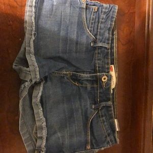 Levi’s shorty short shorts.. size 11. Very short!!